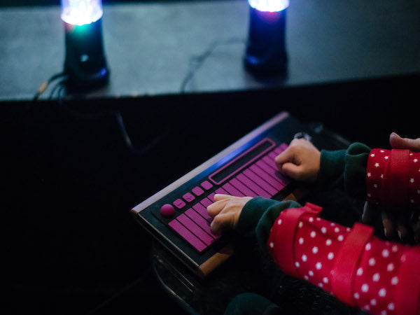 The Joué serving music therapy